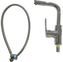 Keukenkraan van verchroomd metaal met aansluitslang