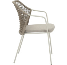 Stoel met armleuningen, zitkussen en gevlochten rugleuning