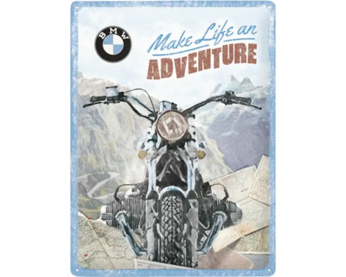 BMW logo op een metalen bord met een motorfiets en de tekst 'Make Life an Adventure'
