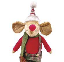 Decoratieve stoffen muis met muts en sjaal als kerstdecoratie