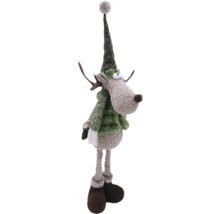 Decoratieve eland met muts en sjaal als kerstdecoratie