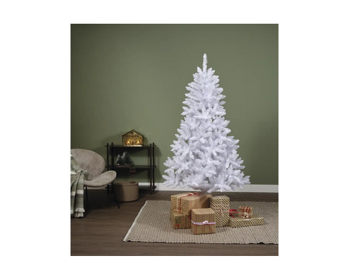 Kerstachtige woonkamerscène met een witte kerstboom en cadeaus