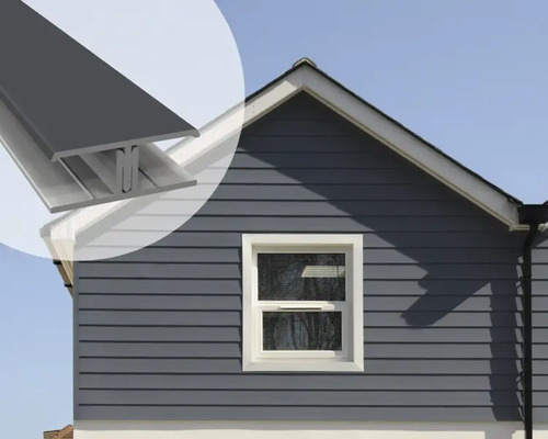 ESCADE Afwerkprofiel koppel kunststof RAL7015 leigrijs, 17-50mm 3000mm Gevelbekleding met kunststof panelen en detail van een H-profiel voor de verbinding van de gevelpanelen.