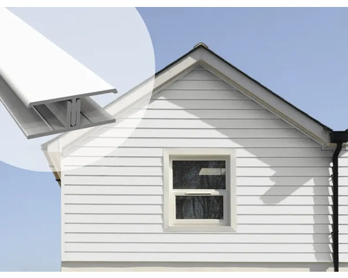 ESCADE Afwerkprofiel koppel kunststof RAL9003 signaal wit, 17x50x3000mm Gevel van een huis met raam en kunststof H-profiel voor de verbinding van gevelpanelen