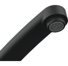 Detailopname van een zwarte kraanuitloop