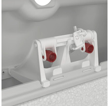 Binnenaanzicht van een reservoir met mechanisme voor de bediening van het toilet