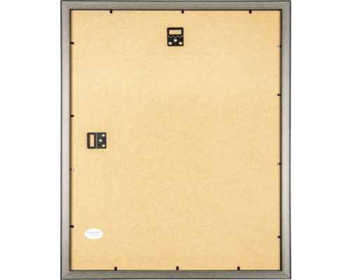 Achterkant van een fotolijst met ophangsysteem