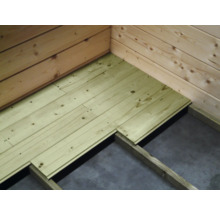 Houten vloer binnenshuis met onderconstructie