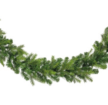 Decoratieve dennen slinger voor de kerstperiode