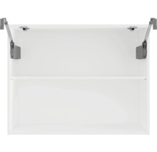 Witte wandkast met een plank en een open deur