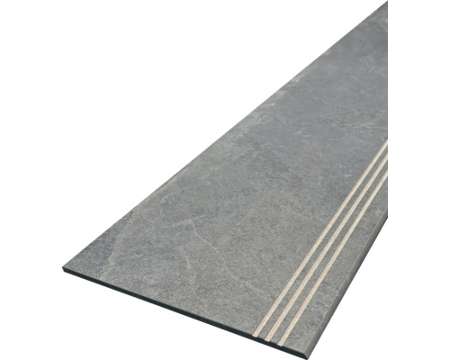 Trapopgang van steen met groeven