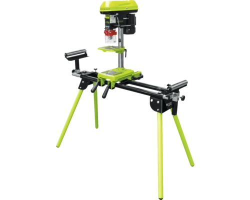 Kolomboormachine op een machinetafel