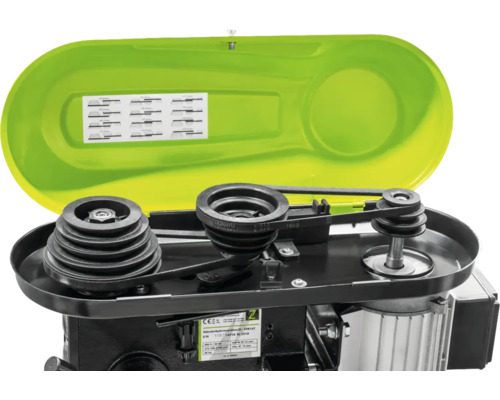 Detailopname van een tafelboormachine met open boorkop