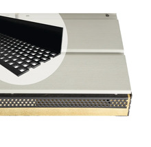 Gevelbekleding met ventilatieprofiel en insectenhor