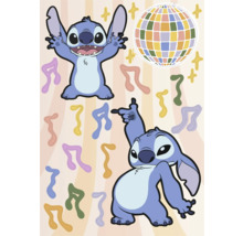 Illustratie met twee Stitch-figuren, discobal, muzieknoten en sterren