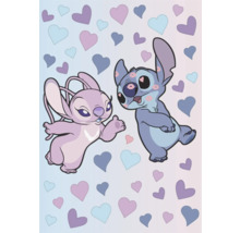 Illustratie van Stitch en Angel met hartmotieven