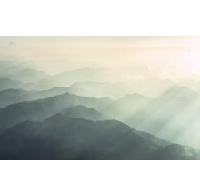 Luchtfoto van bergen in de mist