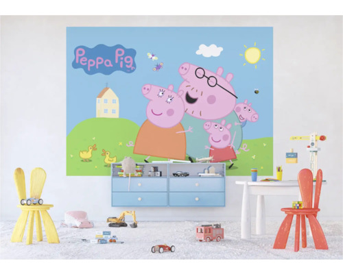 Kamer met muurschildering van Peppa Pig, kindermeubels en speelgoed