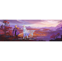 Scène uit de film Frozen 2 met Anna en Elsa in een herfstlandschap