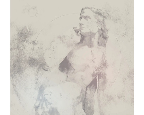 Abstracte weergave van een sculptuur binnenshuis.