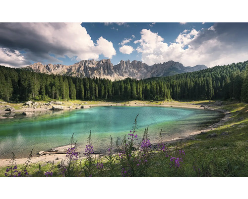 KOMAR Fotobehang vlies SHX9-021 Wanderlust - Stefan Hefele Dolomite Jewel 450x280 cm Landschap met bergmeer, bos en bergketen