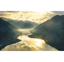 Landschap met bergen en meer