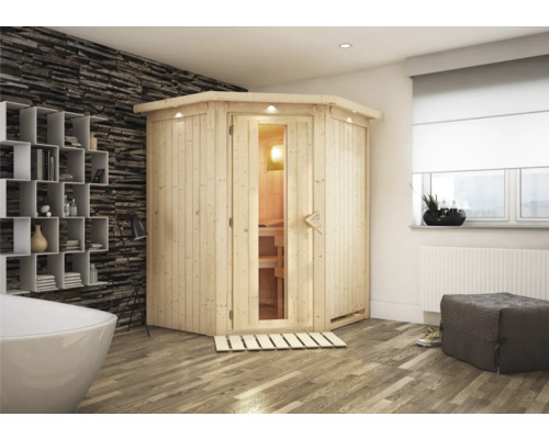 Houten sauna met glazen deur in een badkamer
