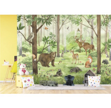 Behang met bosdierenmotief in kinderkamer