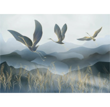 Decoratief wandbehang met kraanvogels en grassen voor een berglandschap