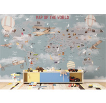 Behang met wereldkaart, vliegtuigen en dieren in een kinderkamer