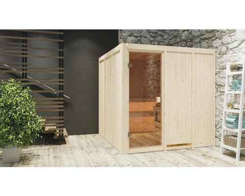 Houten sauna met glazen deur in een lichte ruimte