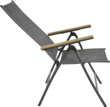 Tuinstoel met houten armleuningen en stoffen bekleding