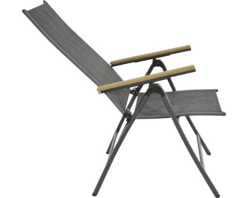 Tuinstoel met houten armleuningen en stoffen bekleding