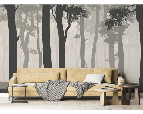 Woonkamer met bank en fotobehang met bosmotief