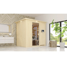 Moderne badkamerscène met houten sauna, wastafel en plant voor het raam.