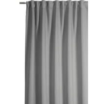 Grijs gordijn met plooibandophanging aan een gordijnroede