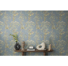 Behang met bloemmotief en boomdesign in interieur
