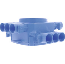 Kunststof verdeeldoos met meerdere aansluitingen.