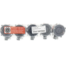 Verpakking met tien stuks Attema U40 klemvast met draairing, 5/8 inch - 40 millimeter diep