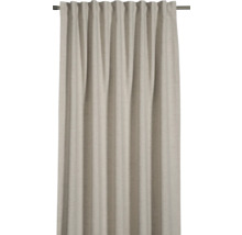 Gordijn van stof met plooibandophanging aan een gordijnroede