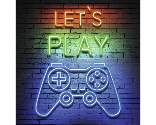 Neonafbeelding met de tekst Let's Play en een controller op een bakstenen muur