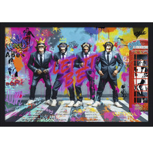 Decoratieve wandafbeelding met apen in pak en graffiti-elementen