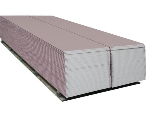 Stapel gipsplaten op een pallet