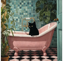 Badkamer met vrijstaand bad, betegelde wand, kamerplanten en zwarte kat
