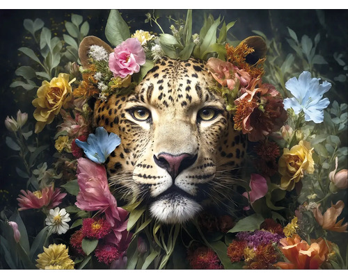 Portret van een luipaard met bloemen