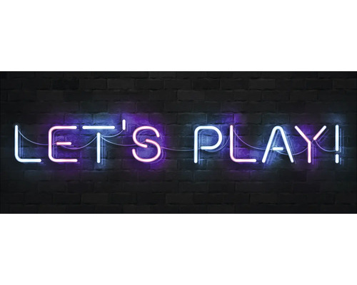 Neonreclame met de tekst 'Let's Play' voor een bakstenen muur