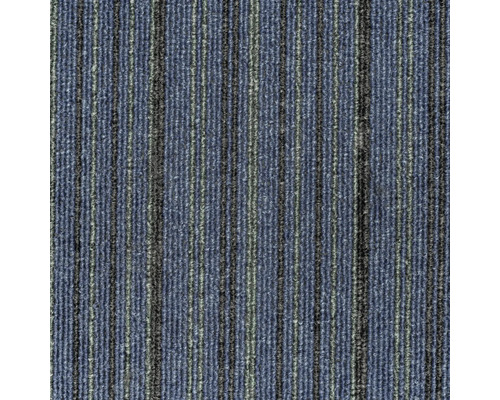 Close-up van een gestreepte vloerbedekking.