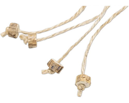 Decoratieve koorden met houten stukken