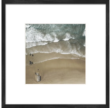 Ingelijste afbeelding van een luchtfoto van een strand