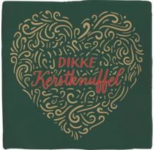 Kussen met hartdesign en de tekst 'Dikke Kerstknuffel'